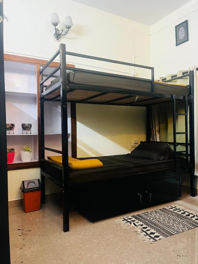 Crossroads Hostel 1980 Mysore Luaran gambar