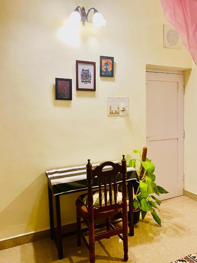 Crossroads Hostel 1980 Mysore Luaran gambar