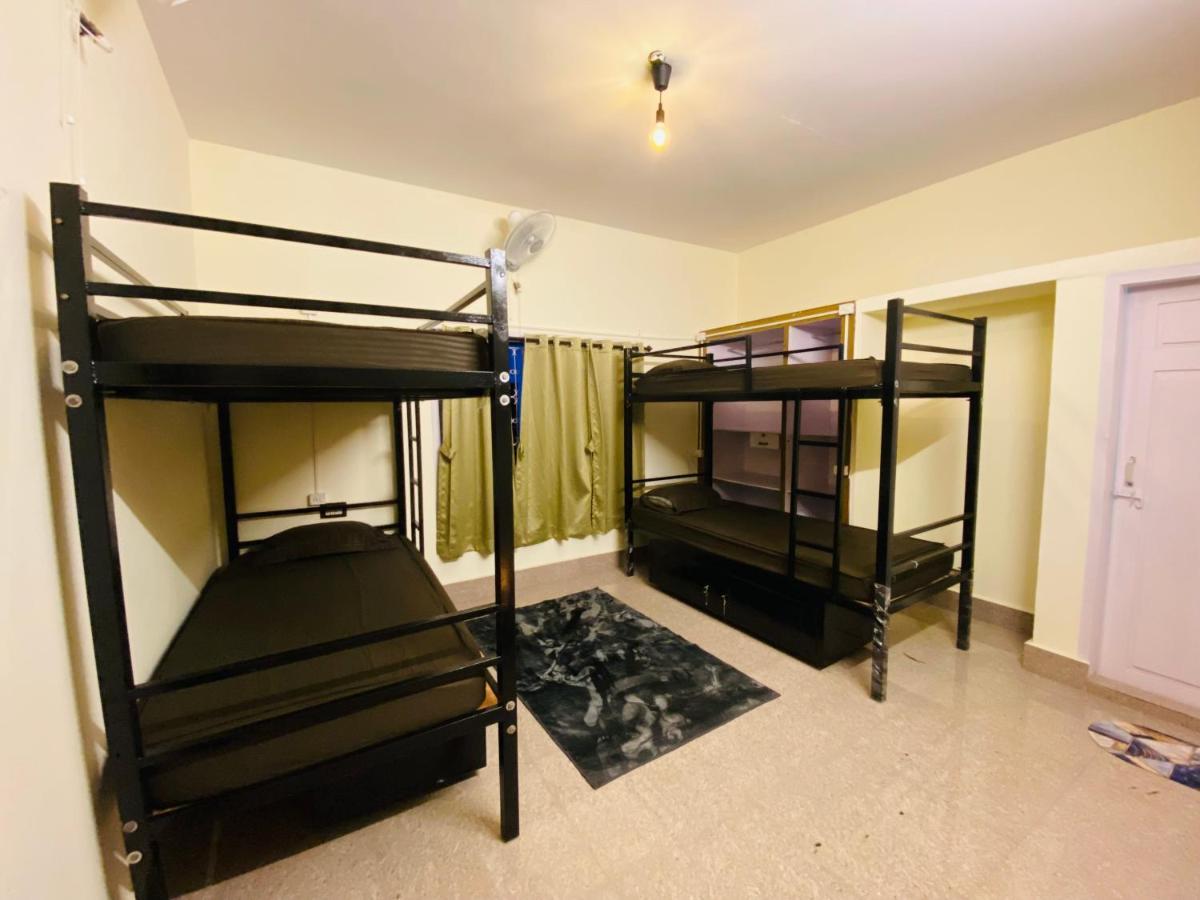 Crossroads Hostel 1980 Mysore Luaran gambar
