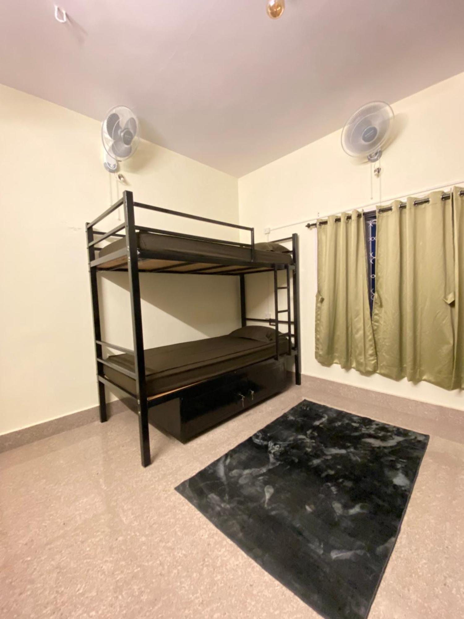 Crossroads Hostel 1980 Mysore Luaran gambar